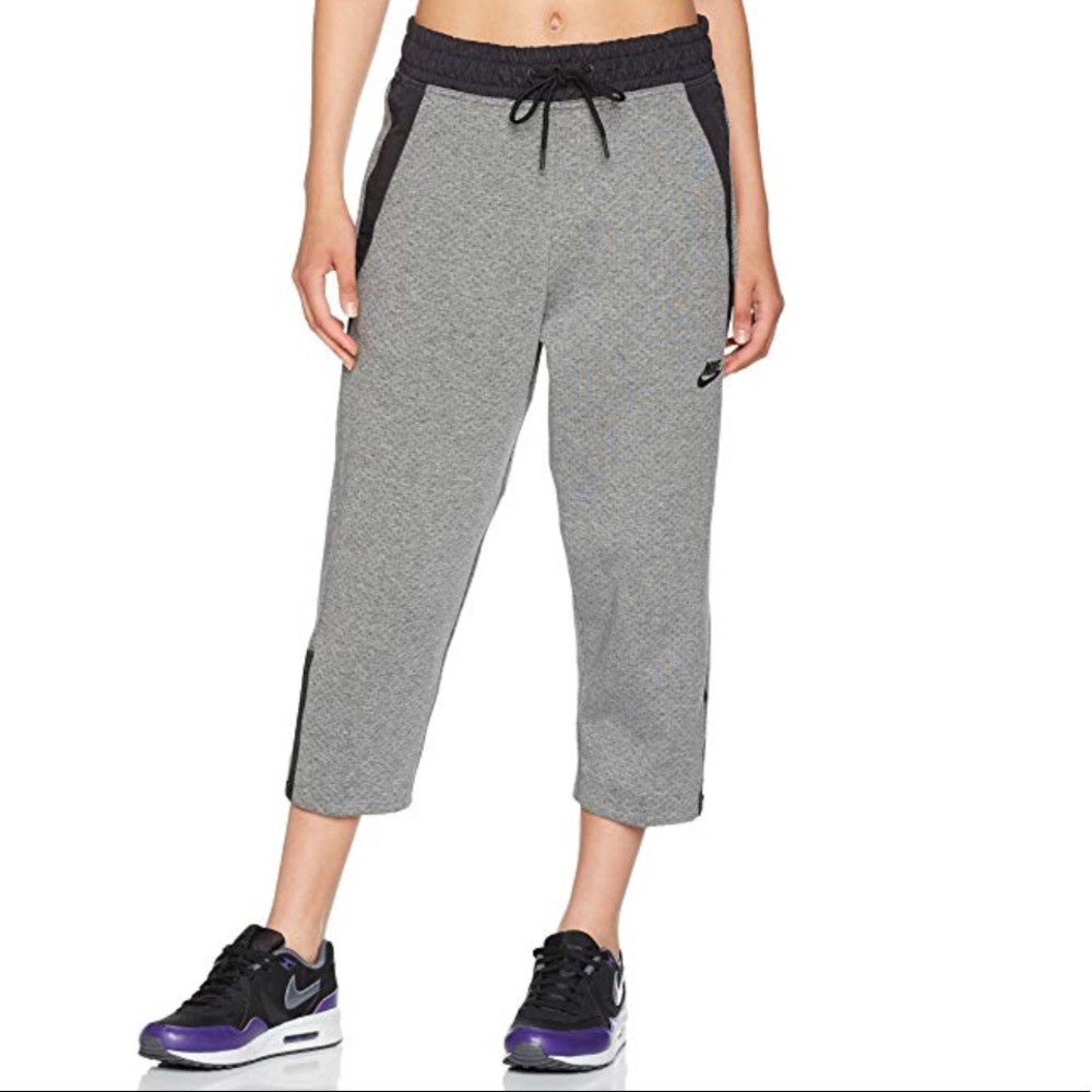 NIKE TECH FLEECE PANTS